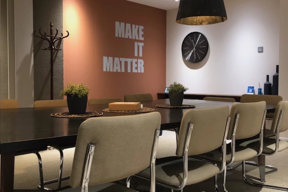 12 person meeting room in Central Bicester