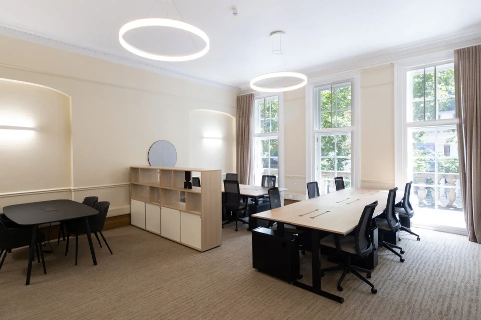 142 Buckingham Palace Road