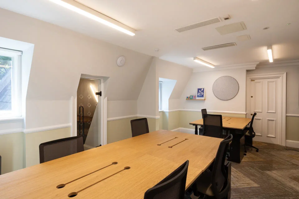 128 Buckingham Palace Road