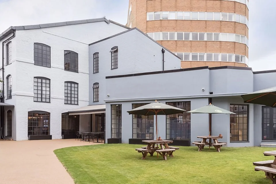 212 New Kings Road main office view