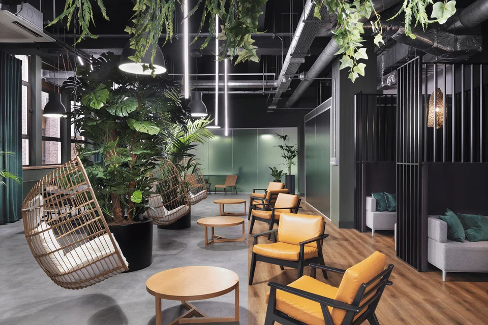 1-2 Paris Garden