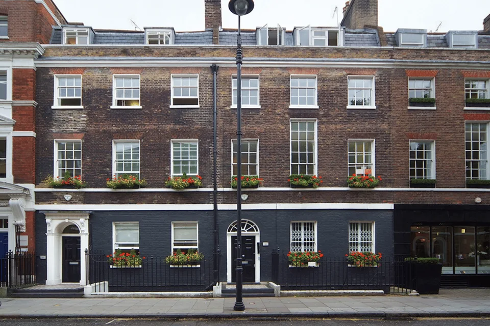 9 Percy Street main office view