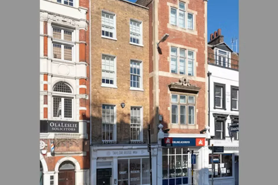 58 Borough High Street main office view
