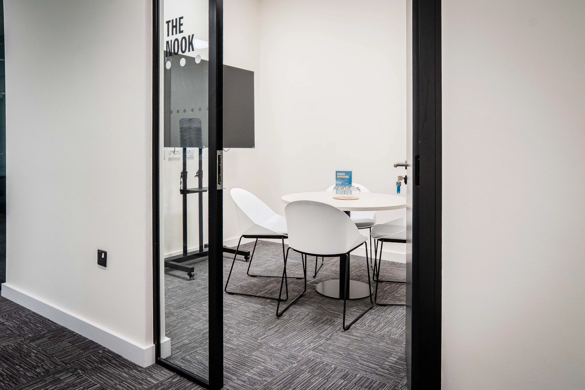 Meeting room for 4 people on White Rose Park