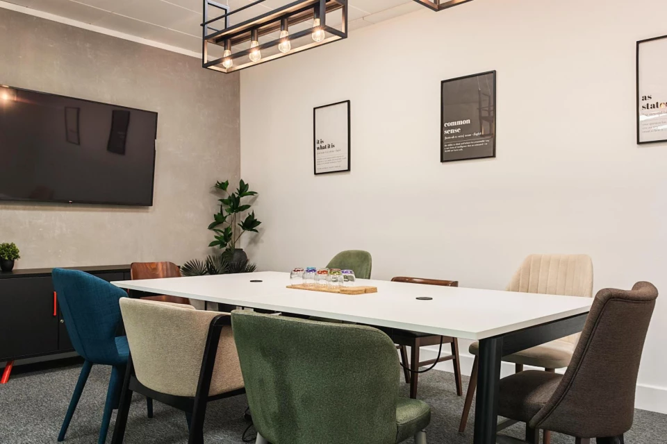 Meeting Room for up to 6 people