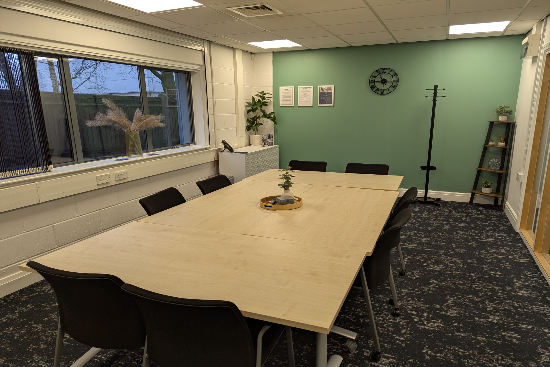 Modern Meeting Room for up to 10 People
