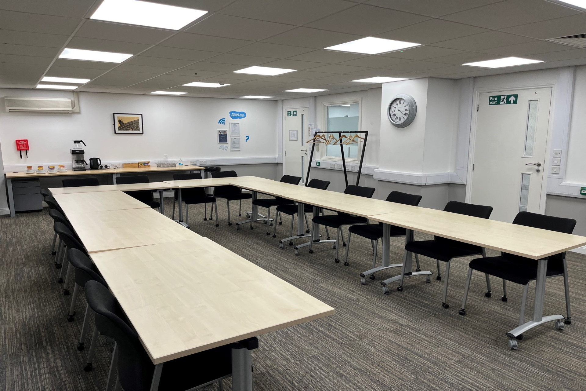 Modern Conference Room with Flexible Layouts - Imperial House (30 people)
