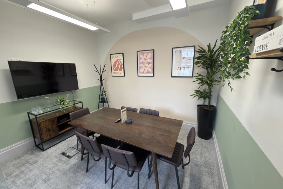 1899 Suite - 6 person meeting space in Leeds