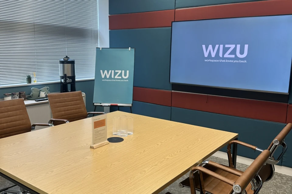 Sky Suite - 4 person meeting room