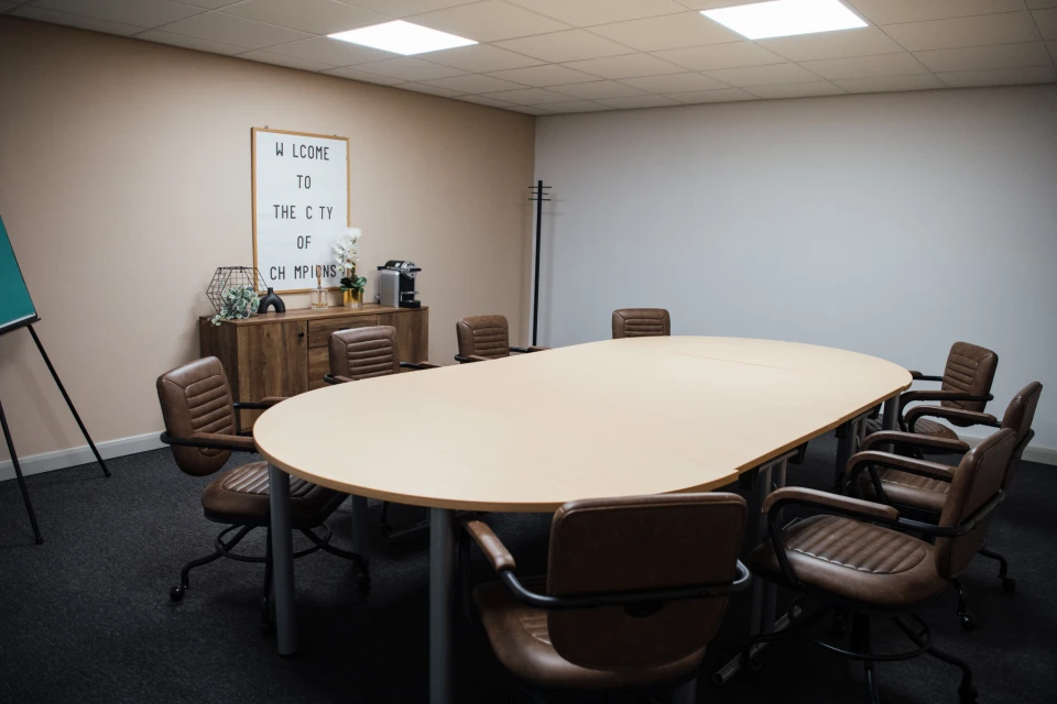 Meeting room for 10 people