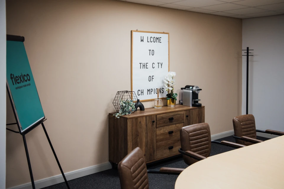 Meeting room for 10 people
