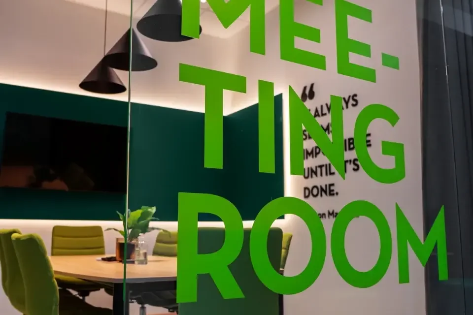 OFFICE CLUB EAST