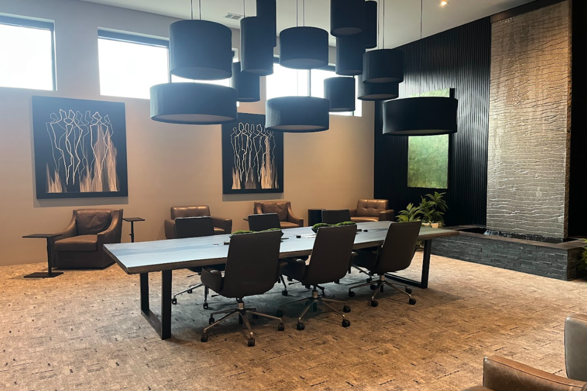 Stunning Meeting Room that fits 12 people
